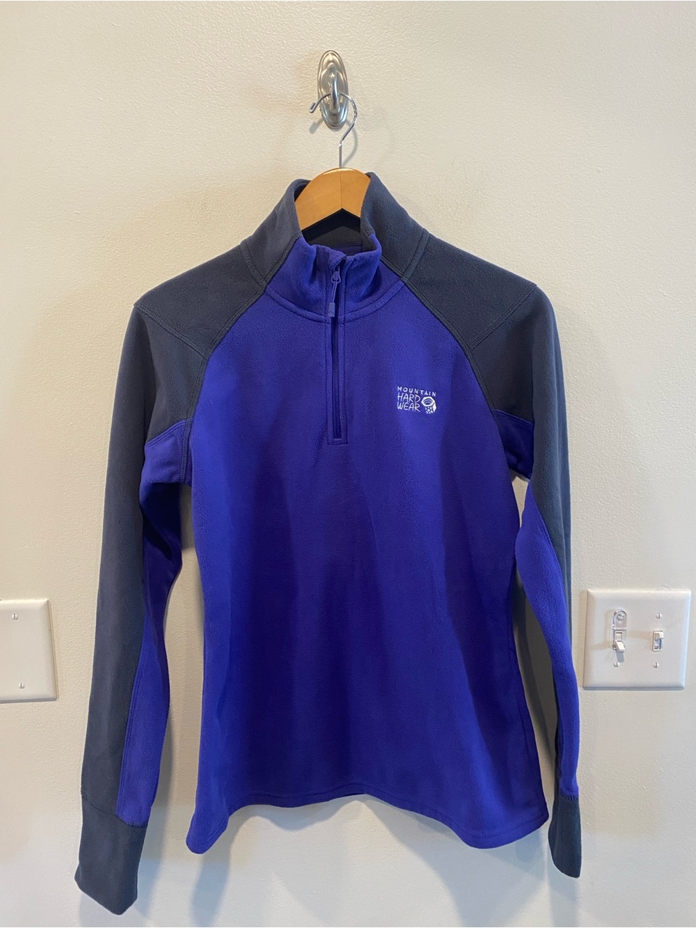 Mountain Hardwear Women's Half-Zip Fleece Pullover size medium outdoors cozy